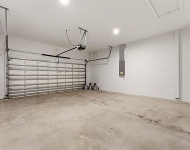 7708 Moonbeam Avenue - Photo Thumbnail 42