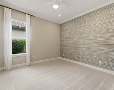 7708 Moonbeam Avenue - Photo Thumbnail 28