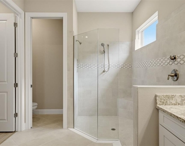 7708 Moonbeam Avenue - Photo Thumbnail 21
