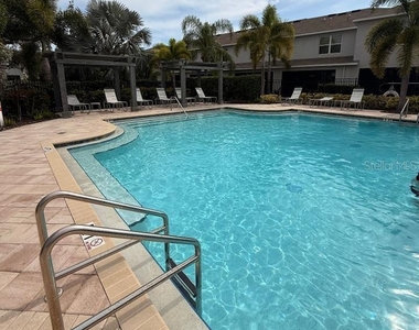 8725 Daydream Street - Photo Thumbnail 31