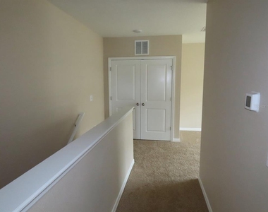 8725 Daydream Street - Photo Thumbnail 13
