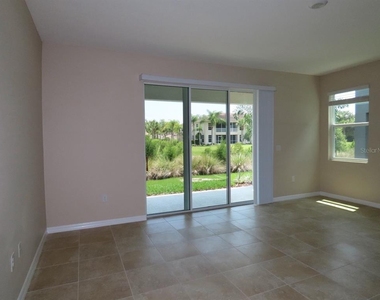 8725 Daydream Street - Photo Thumbnail 4