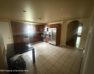 1409 Sanderson Avenue - Photo Thumbnail 3