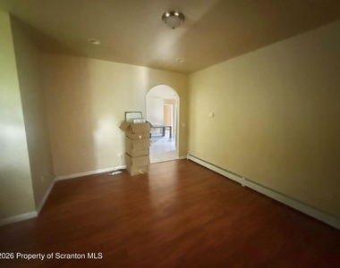 1409 Sanderson Avenue - Photo Thumbnail 2