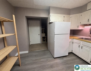 421 North Street - Photo Thumbnail 7