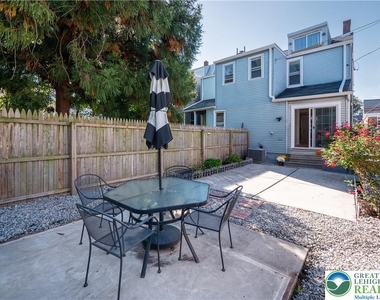 718 N New Street - Photo Thumbnail 28