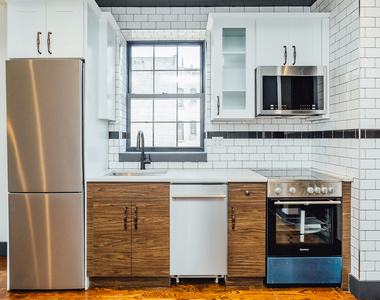 703 Rogers Avenue - Photo Thumbnail 12