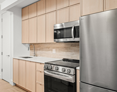 703 Rogers Avenue - Photo Thumbnail 14