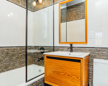 703 Rogers Avenue - Photo Thumbnail 6
