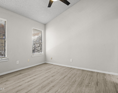10720 Chert Street - Photo Thumbnail 29