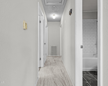 10720 Chert Street - Photo Thumbnail 15