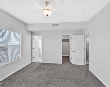 12661 Kingsbury Avenue - Photo Thumbnail 8