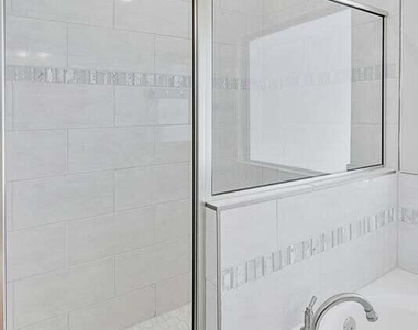 12661 Kingsbury Avenue - Photo Thumbnail 9
