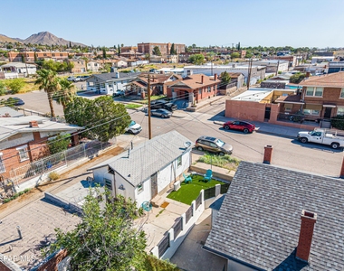 2729 Pershing Drive - Photo Thumbnail 24