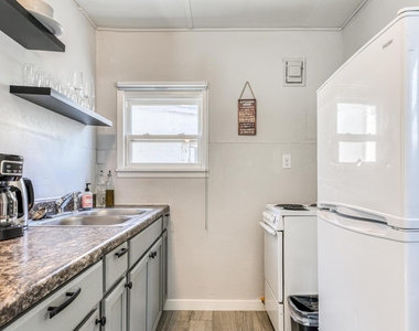 2729 Pershing Drive - Photo Thumbnail 14