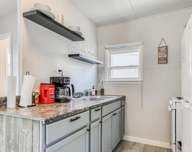 2729 Pershing Drive - Photo Thumbnail 13
