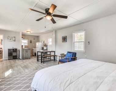 2729 Pershing Drive - Photo Thumbnail 10