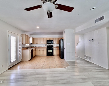 12229 Kingsgate Court - Photo Thumbnail 17