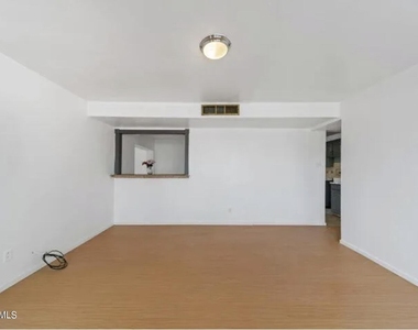 7632 Franklin Drive - Photo Thumbnail 6