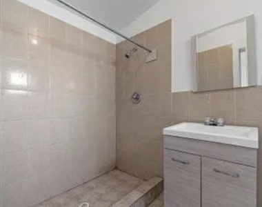 7632 Franklin Drive - Photo Thumbnail 10