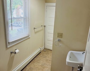 633 Norwich Road - Photo Thumbnail 11
