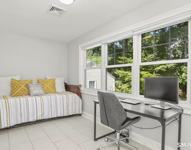 118 Brooklawn Terrace - Photo Thumbnail 6
