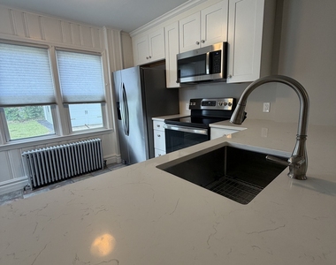 210 North Cherry Street - Photo Thumbnail 3