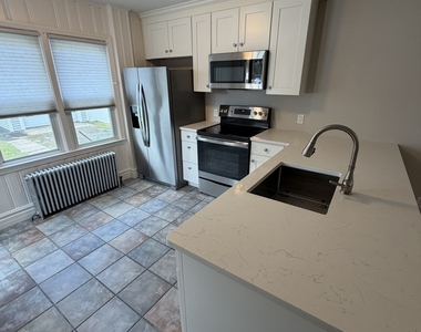 210 North Cherry Street - Photo Thumbnail 2