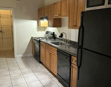 390 Charles Street - Photo Thumbnail 4
