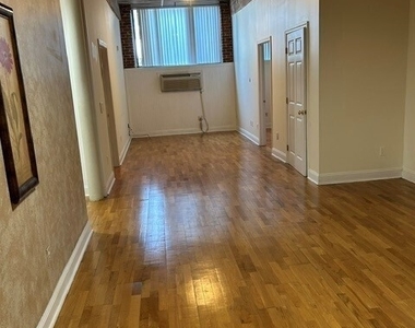 390 Charles Street - Photo Thumbnail 3