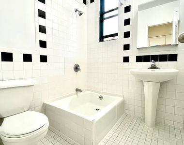 East 79th Street and East End Avenue - Photo Thumbnail 1
