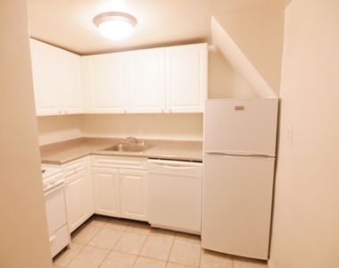 213 East 73rd Street - Photo Thumbnail 10