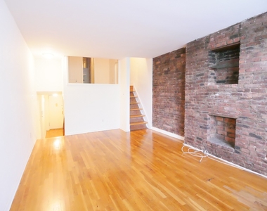 213 East 73rd Street - Photo Thumbnail 2