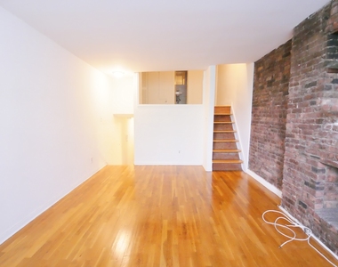 213 East 73rd Street - Photo Thumbnail 3