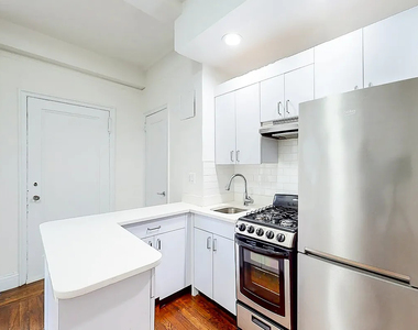 East 46th Street - Photo Thumbnail 2
