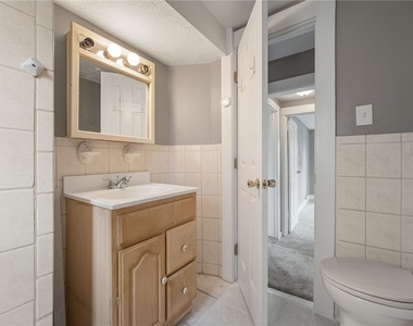 160 Hazelwood - Photo Thumbnail 17