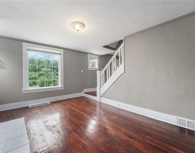 160 Hazelwood - Photo Thumbnail 7