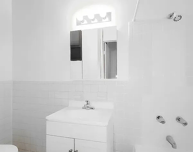 217 East 29th Street - Photo Thumbnail 3