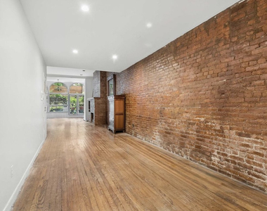 212 East 11th Street - Photo Thumbnail 5