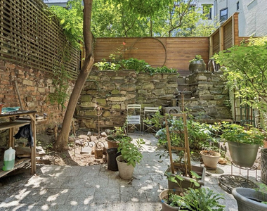 212 East 11th Street - Photo Thumbnail 2