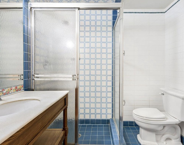 212 East 11th Street - Photo Thumbnail 10