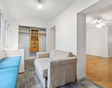 212 East 11th Street - Photo Thumbnail 8
