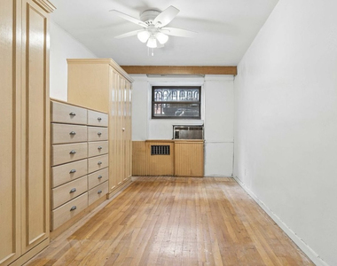 212 East 11th Street - Photo Thumbnail 7
