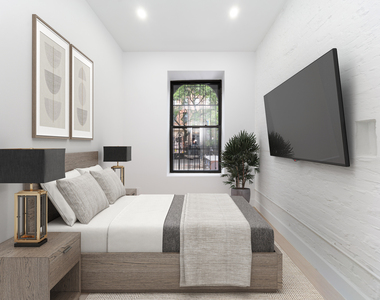 47 St Marks Place - Photo Thumbnail 4