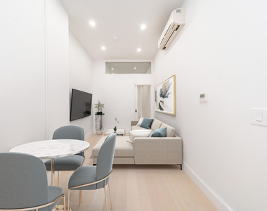 47 St Marks Place - Photo Thumbnail 1