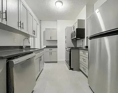 2172 Amsterdam Avenue - Photo Thumbnail 3