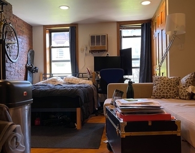 126 East 7th Street - Photo Thumbnail 3
