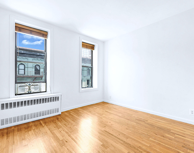 East 25th Street - Photo Thumbnail 2