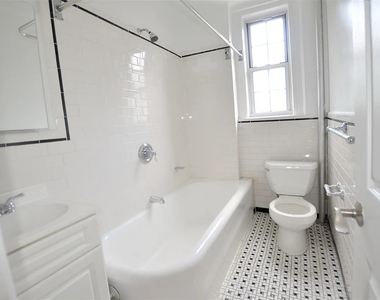 West 13th Street - Photo Thumbnail 4