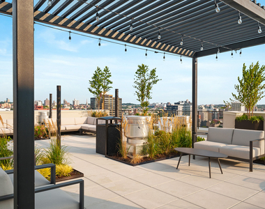 526 Baltic Street - Photo Thumbnail 13